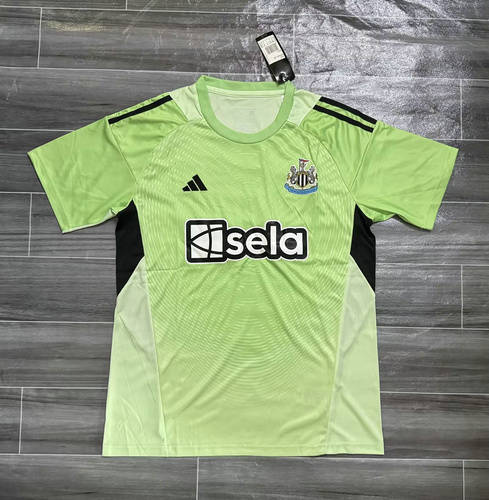25-26 Newcastle United Goalkeeper Cheap Soccer Jerseys
