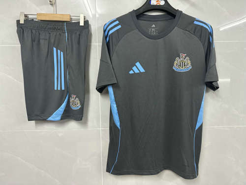 25-26 Newcastle United Training Soccer Suit