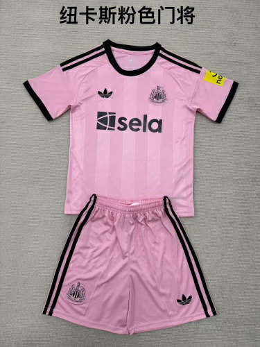 25-26 Newcastle United Goalkeeper Cheap Soccer Jerseys