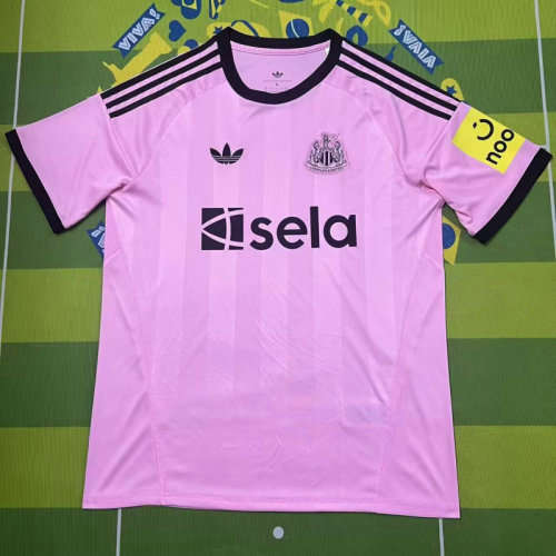 25-26 Newcastle United Goalkeeper Cheap Soccer Jerseys