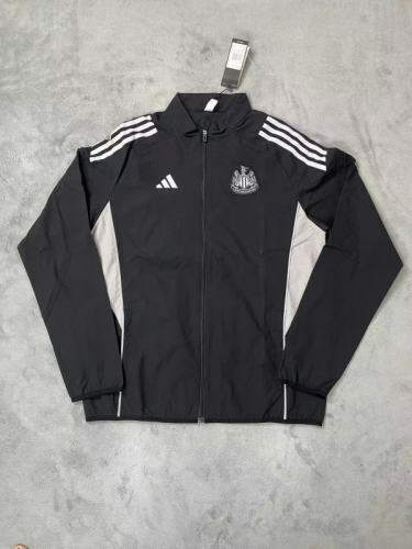 25-26 Newcastle United Windbreaker Jackets