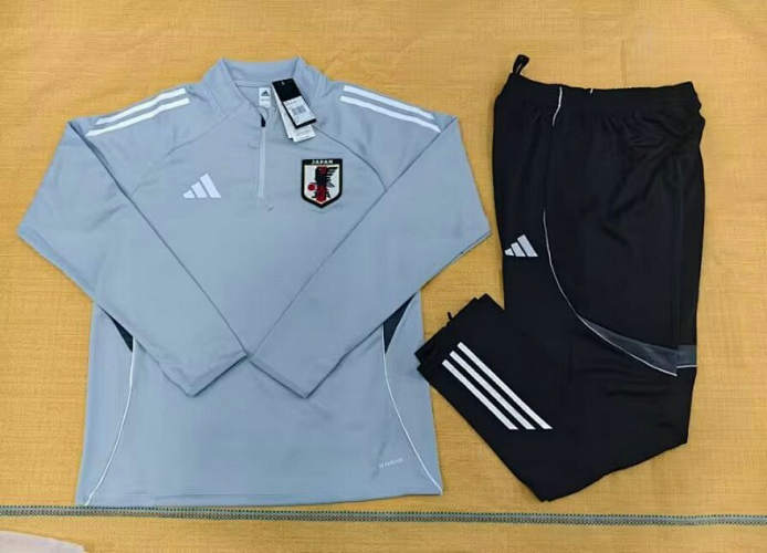 25-26 Japan Long sleeves Training Soccer Suit